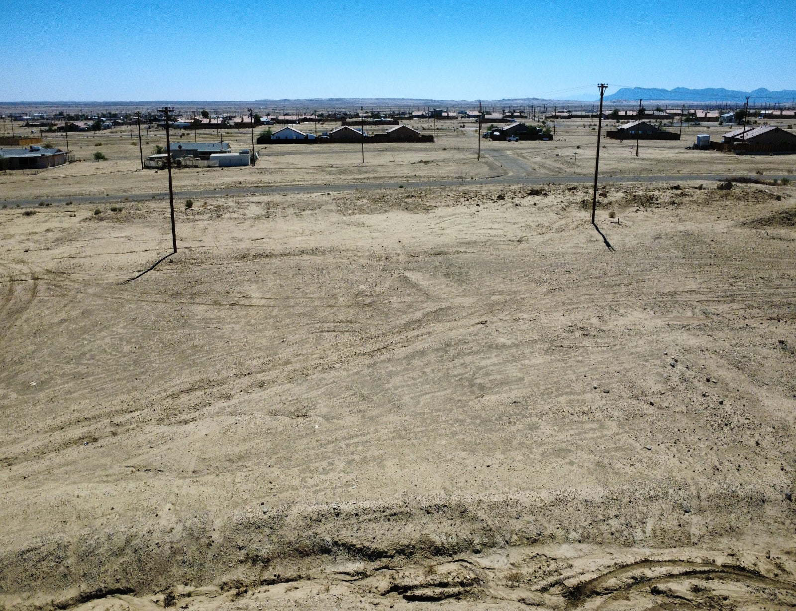 PRE-SALE STARTS 10/20/25!! AMAZING RESIDENTIAL LOT LOCATED ON THE WESTSIDE OF HWY86!! LOW MONTHLY PAYMENTS OF  $ 290.00  1375 Tyler Ave., Salton City, CA 92274 APN: 014-152-004-000 - Get Land Today