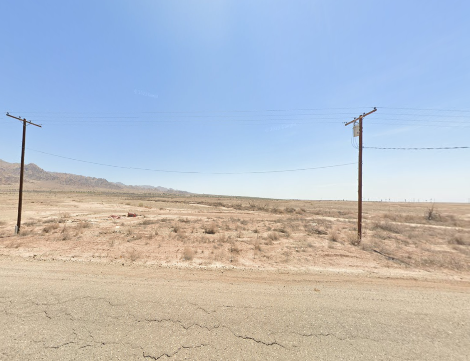 ASTONISHING .94 ACRES OF RECREATIONAL LAND LOCATED ABOUT 15 MINUTES FROM BOMBAY BEACH!! LOW MONTHLY PAYMENTS OF $175.00  APN: 002-110-058-000