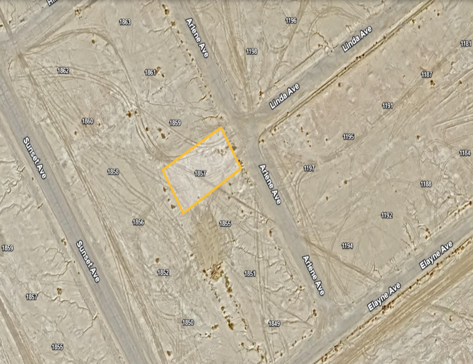 RESIDENTIAL LOT ON THE WESTSIDE OF THE HIGHWAY!! LOW MONTHLY PAYMENTS OF $250.00  1857 Arlene Ave., Salton City, CA 92275 APN: 017-752-004-000