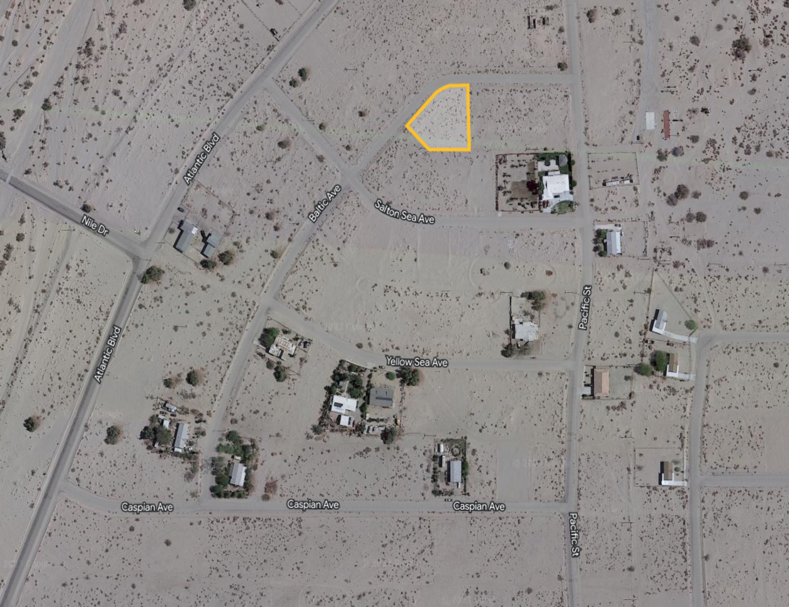 AMAZING OVERSIZED RESIDENTIAL LOT WITH BEAUTIFUL SCENERY!! LOW MONTHLY PAYMENTS OF $200.00  1121 Baltic Ave., Salton City, CA 92274