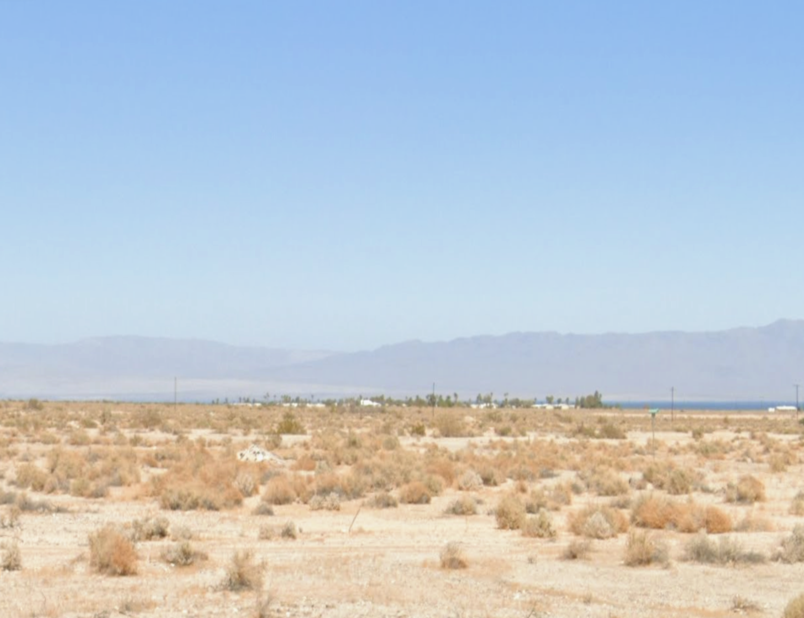 OVERSIZED RESIDENTIAL LOT IN A QUIET AREA IN SALTON CITY WITH A BEUTIFUL SCENERY!! LOW MONTHLY PAYMENTS OF $160.00  874 Hacienda Pk., Salton City, CA 92275 APN: 016-031-014-000