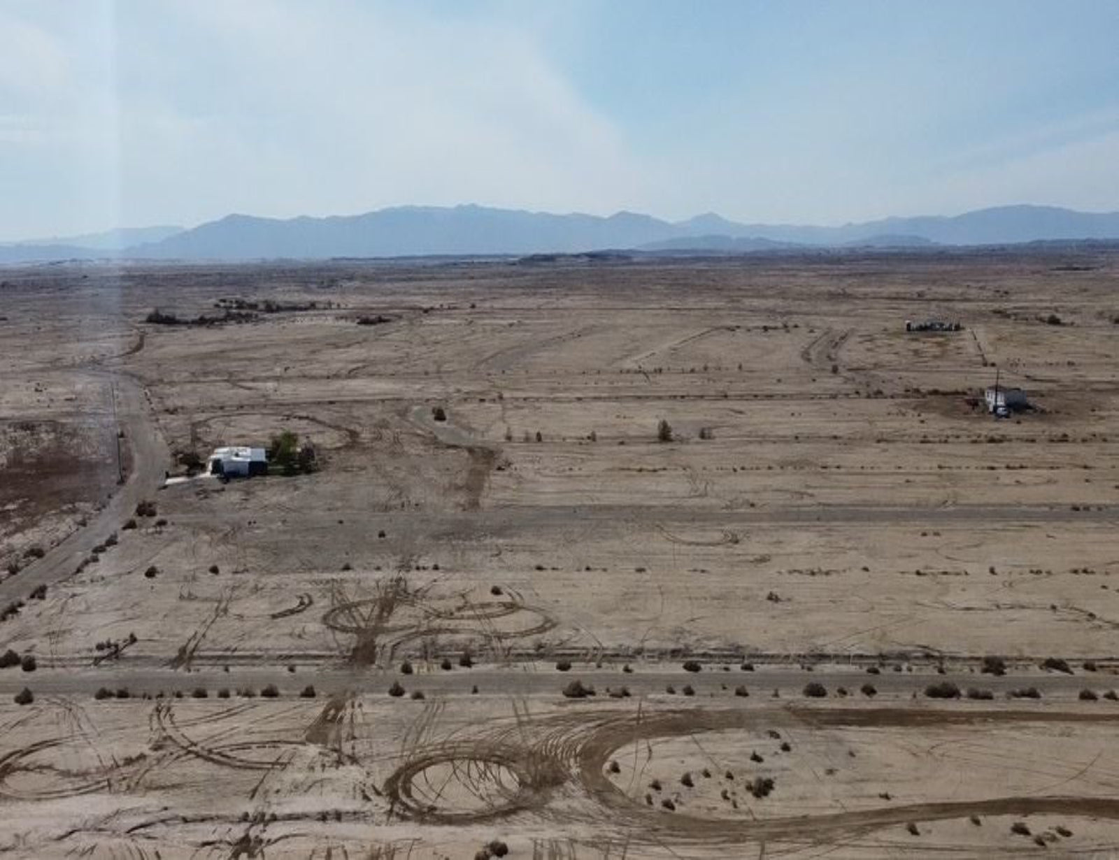 WESTSIDE OF HIGHWAY 86 RESIDENTIAL LOT IN A QUIET AREA!! LOW MONTHLY PAYMENTS OF $100.00  1698 Air Vista Ave., Salton City, CA 92275  APN: 017-213-005-000 - Get Land Today