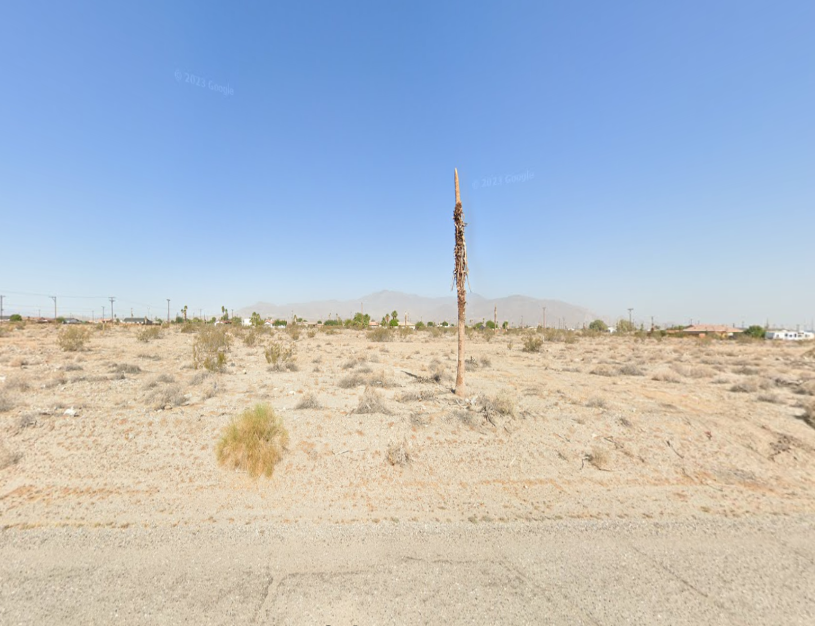 AMAZING RESIDENTIAL LOT IN VISTA DEL MAR!! LOW MONTHLY PAYMENTS OF $240.00  2815 Vista Ave., Salton City, CA 92275 APN: 007-492-014-000