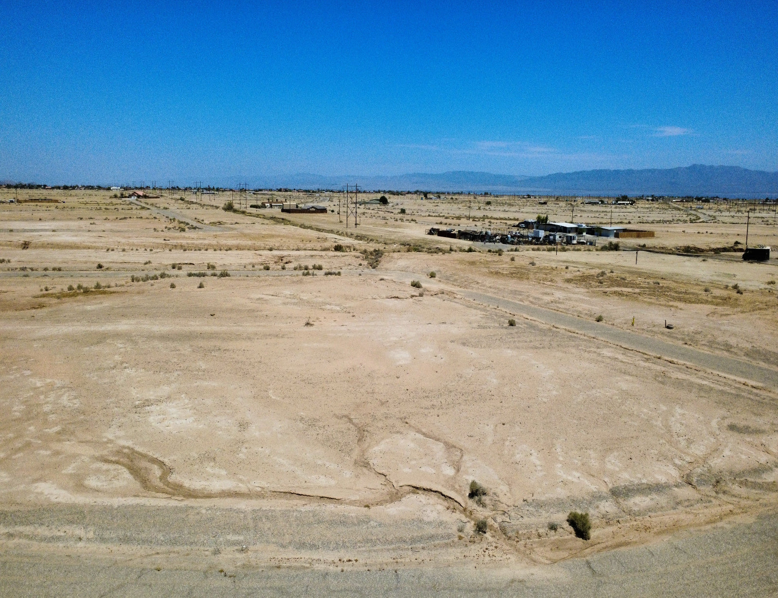 RESIDENTIAL LOT LOCATED NEAR HIGHWAY 86!! LOW MONTHLY PAYMENTS OF $215.00  1054 Cole Pl., Salton City, CA 92274 APN: 017-652-006-000 - Get Land Today