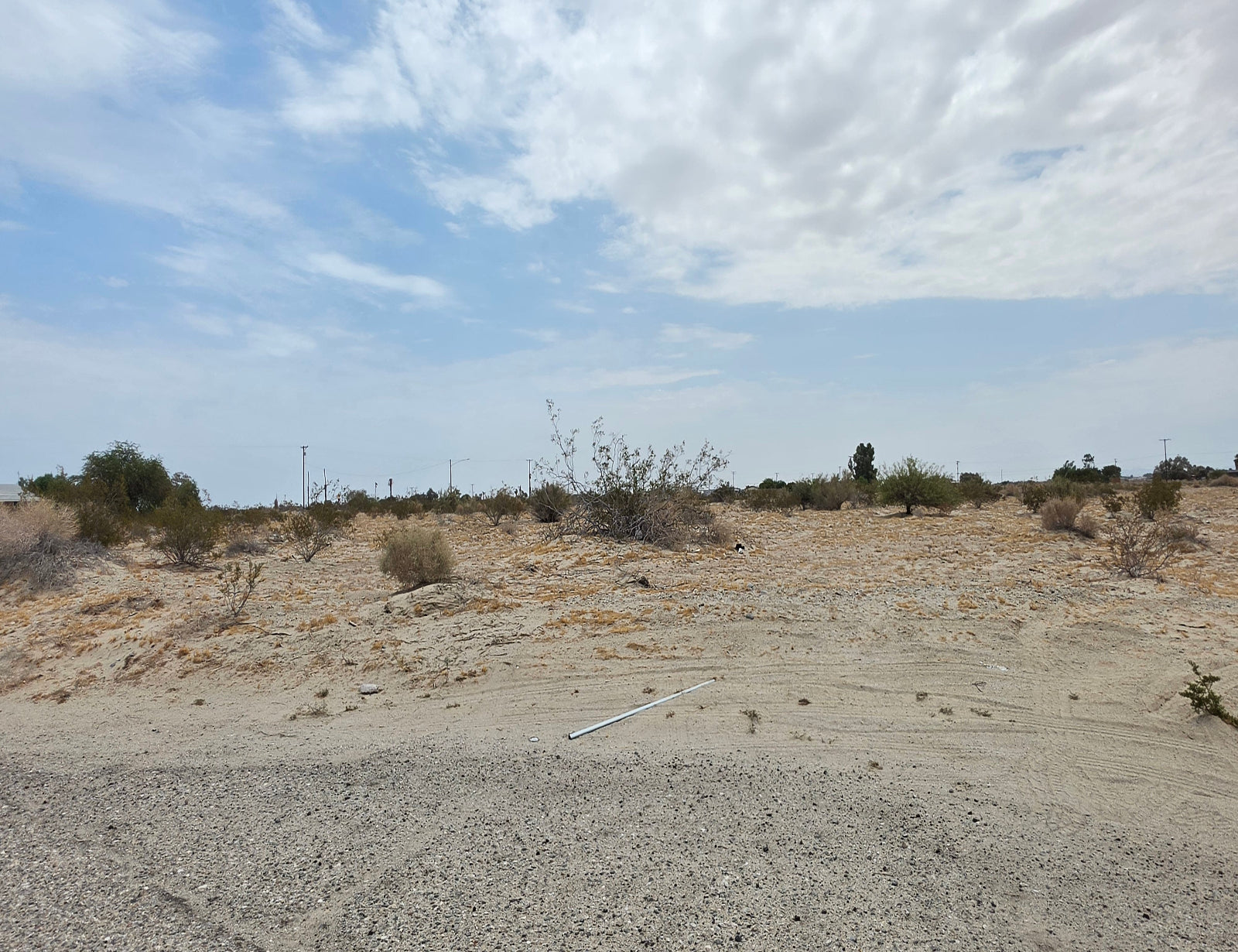 AMAZING OVERSIZED RESIDENTIAL LOT WITH BEAUTIFUL SCENERY!! LOW MONTHLY PAYMENTS OF $200.00  1119 Pacific St., Salton City, CA 92274 APN: 008-031-010-000