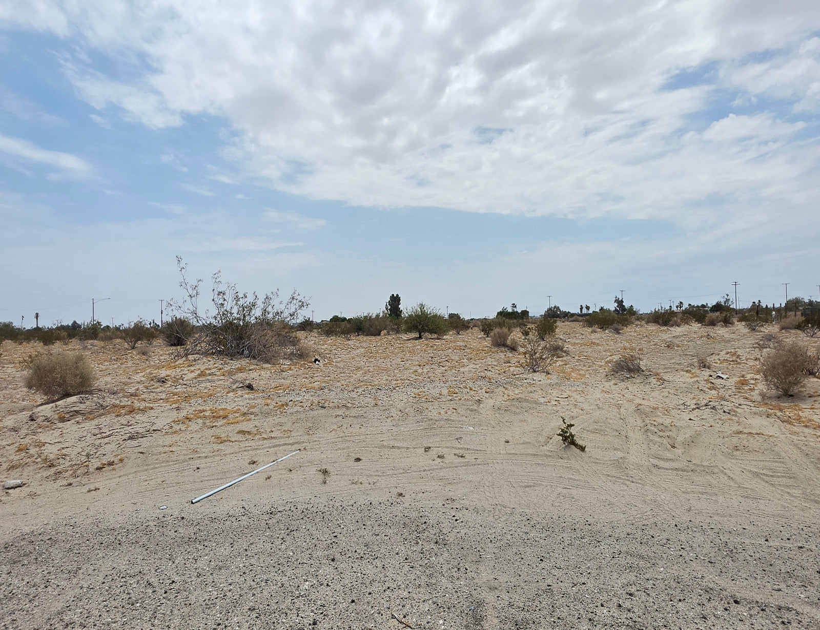 AMAZING OVERSIZED RESIDENTIAL LOT WITH BEAUTIFUL SCENERY!! LOW MONTHLY PAYMENTS OF $200.00  1119 Pacific St., Salton City, CA 92274 APN: 008-031-010-000