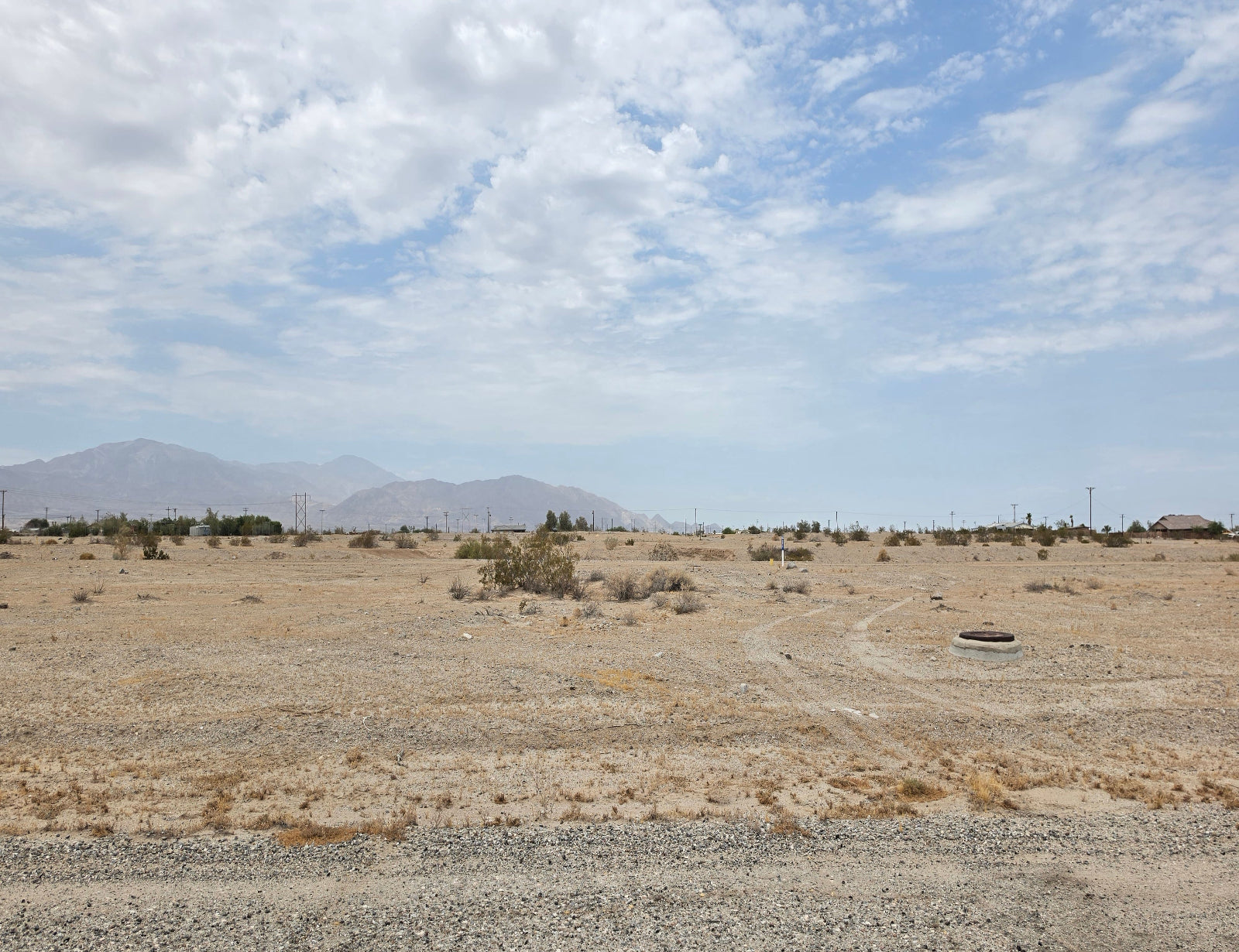 GREAT RESIDENTIAL LOT NEAR MAIN STREET!! LOW MONTHLY PAYMENTS OF $215.00   2467 Sea Port Ave., Salton City, CA 92275 APN: 009-391-002-000