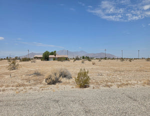 GREAT RESIDENTIAL LOT NEAR HIGH SCHOOL!! LOW MONTHLY PAYMENTS OF $225.00   2333 Shore King Ave., Salton City, CA 92275 APN: 012-093-003-000