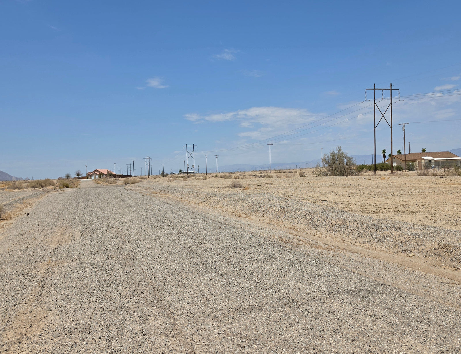 RESIDENTIAL LOT NEAR COMMERCIAL AREA AND HIGHWAY 86!! LOW MONTHLY PAYMENTS OF $470.00   2034 & 2036 Citrus Ave., Salton City, CA 92275 APN: 016-412-010-000 & 016-412-011-000