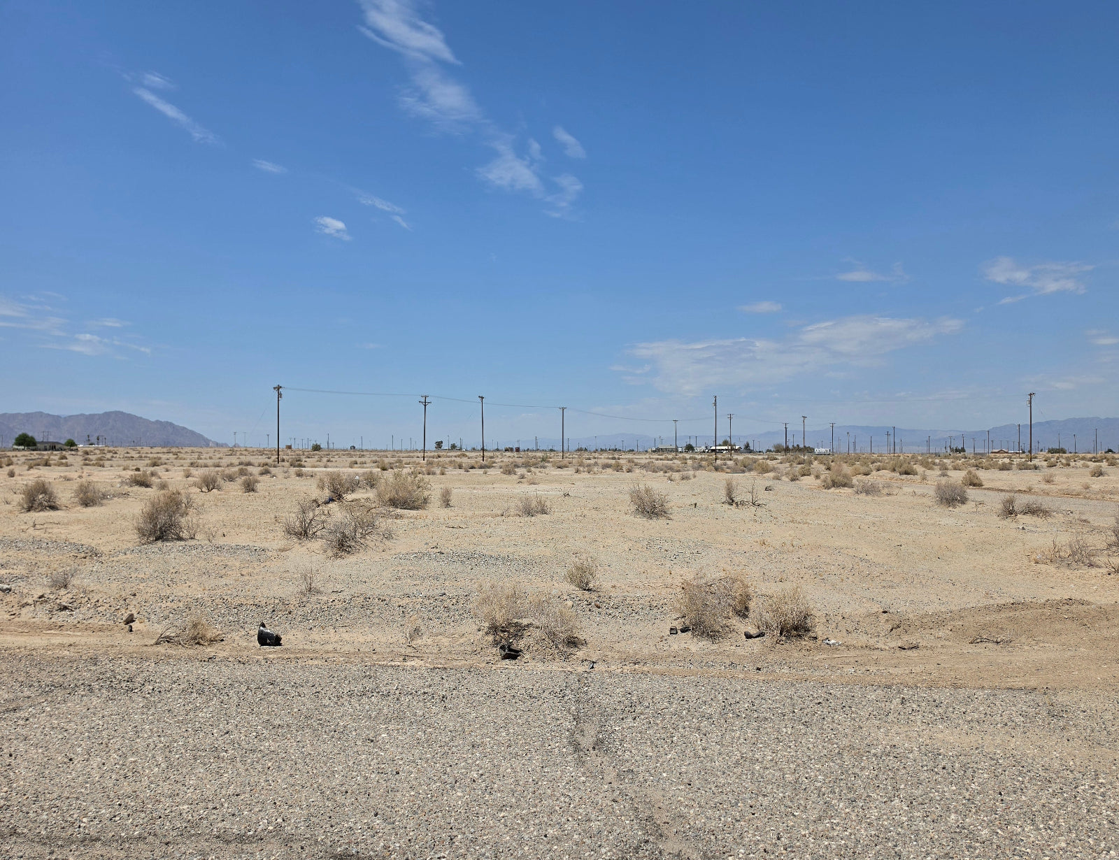 RESIDENTIAL LOT IN A QUIET AREA IN SALTON CITY!! LOW MONTHLY PAYMENTS OF $200.00  1008 Clover Leaf Dr., Salton City, CA 92274 APN: 016-391-011-000