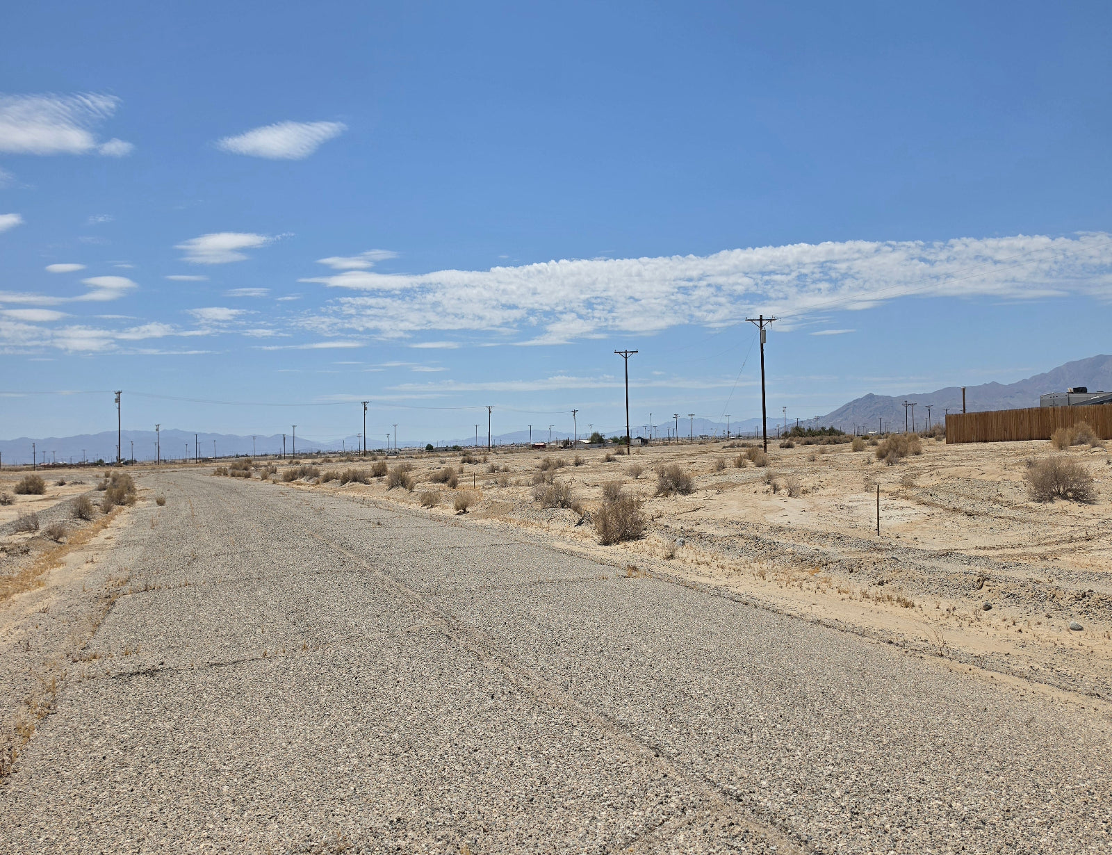RESIDENTIAL LOT IN A QUIET AREA IN SALTON CITY!! LOW MONTHLY PAYMENTS OF $235.00   2115 Phoenix Ave., Salton City, CA 92275 APN: 016-352-004-000