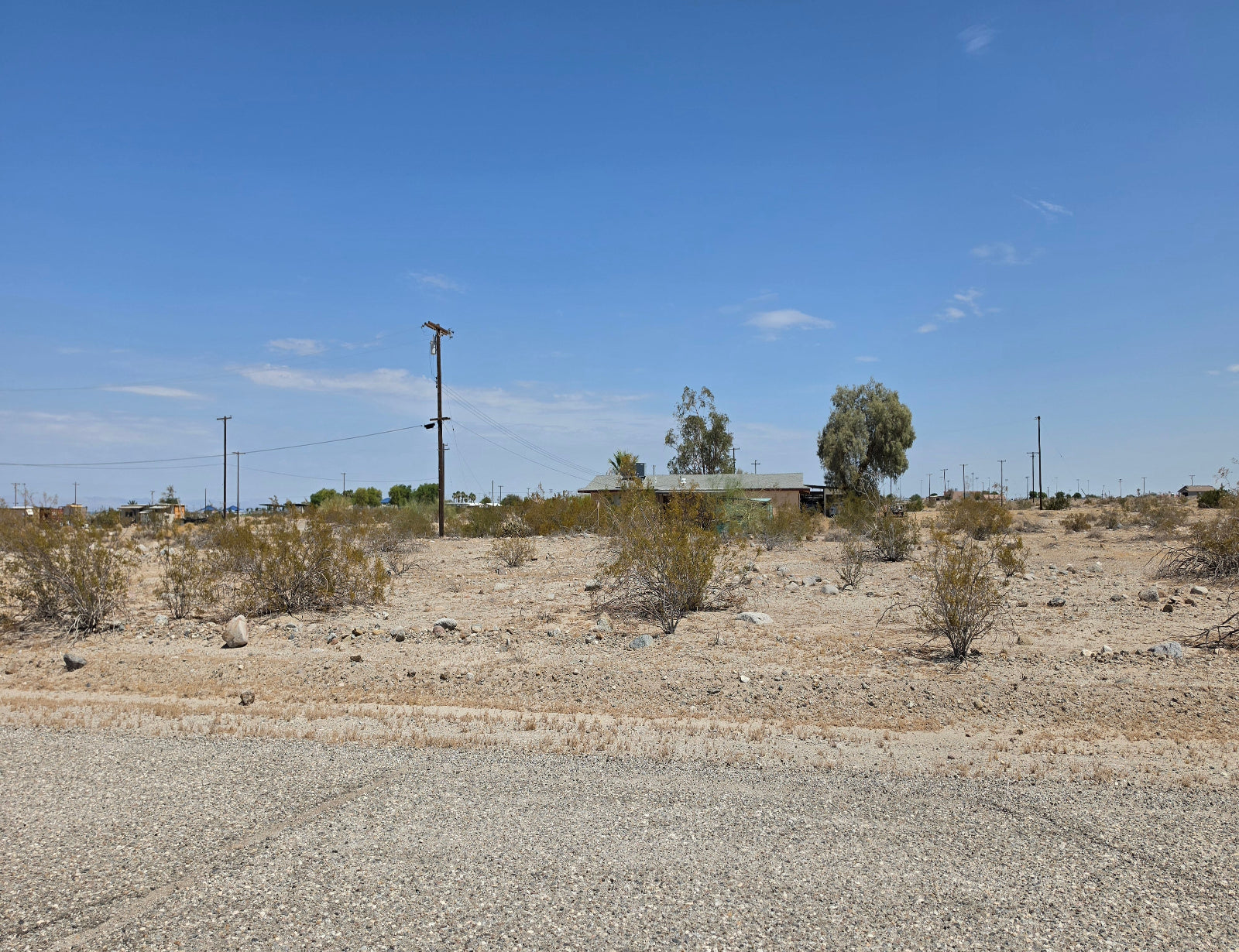 BEAUTIFUL COMBO LOT LOCATED A FEW BLOCK FROM ELEMENTARY SCHOOL!!  LOW MONTHLY PAYMENT OF $500.00  2504 & 2506 Sea Oasis Ave., Salton City, CA 92275 APN: 009-423-015-000 & 009-423-016-000