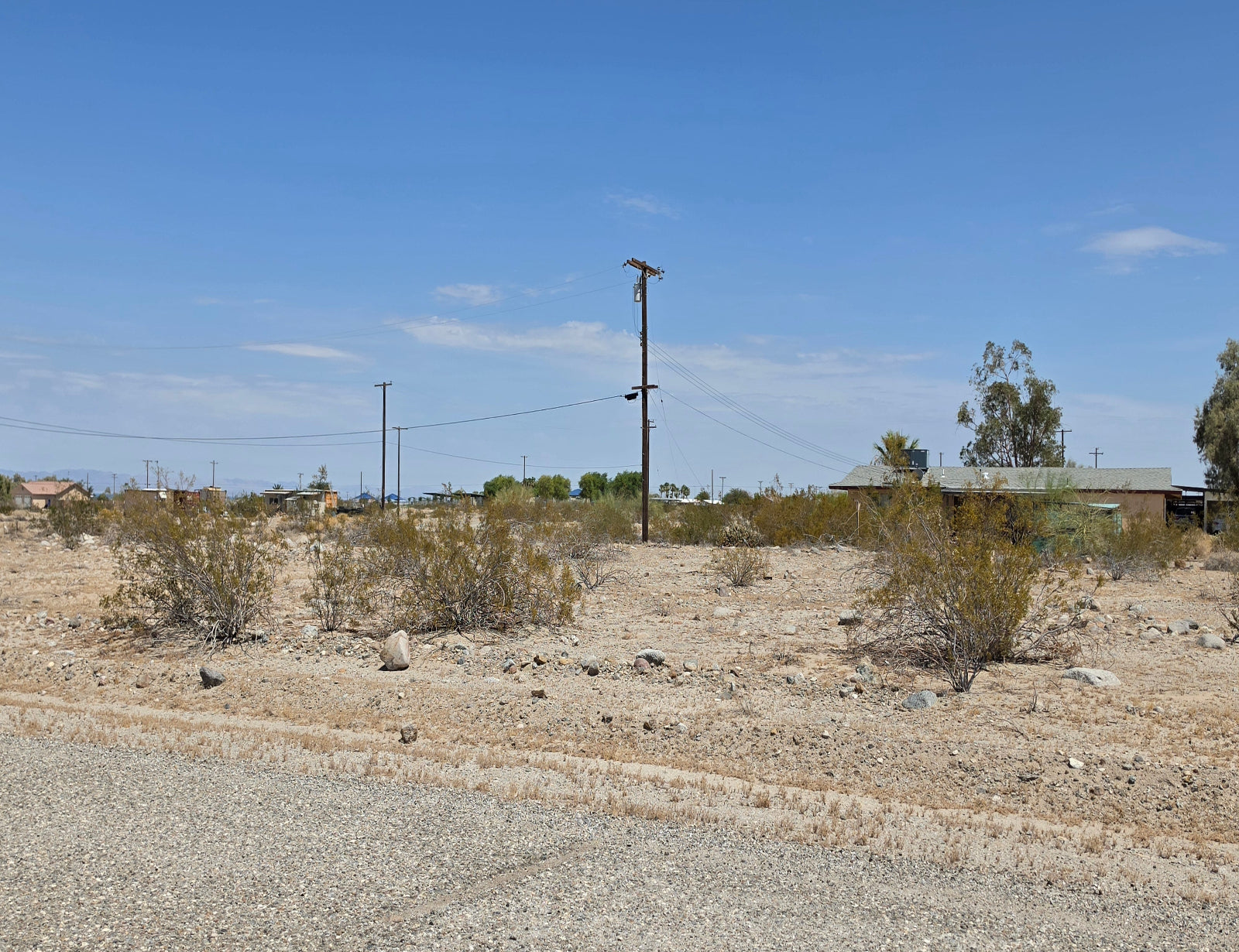BEAUTIFUL COMBO LOT LOCATED A FEW BLOCK FROM ELEMENTARY SCHOOL!!  LOW MONTHLY PAYMENT OF $500.00  2504 & 2506 Sea Oasis Ave., Salton City, CA 92275 APN: 009-423-015-000 & 009-423-016-000