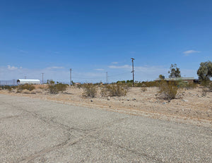 BEAUTIFUL COMBO LOT LOCATED A FEW BLOCK FROM ELEMENTARY SCHOOL!!  LOW MONTHLY PAYMENT OF $500.00  2504 & 2506 Sea Oasis Ave., Salton City, CA 92275 APN: 009-423-015-000 & 009-423-016-000