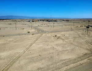 PRE-SALE STARTS 10/20/25!! AMAZING RESIDENTIAL LOT LOCATED ON THE WESTSIDE OF HWY86!! LOW MONTHLY PAYMENTS OF  $ 290.00  2078 Polk Ave., Salton City, CA 92274 APN: 014-133-006-000 - Get Land Today