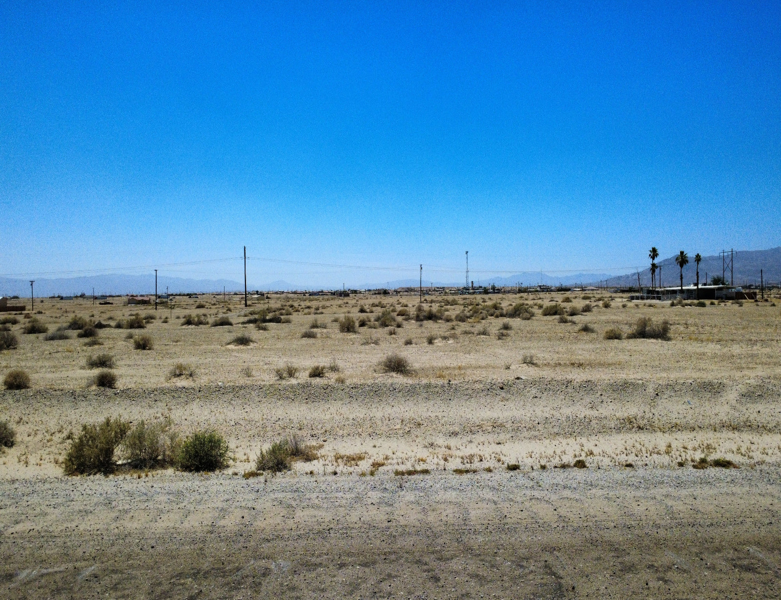 RESIDENTIAL LOT VERY CLOSE TO THE HIGHWAY!! LOW MONTHLY PAYMENTS OF $275.00  2105 Riviera Cir., Salton City, CA 92275  APN: 015-432-003-000 - Get Land Today