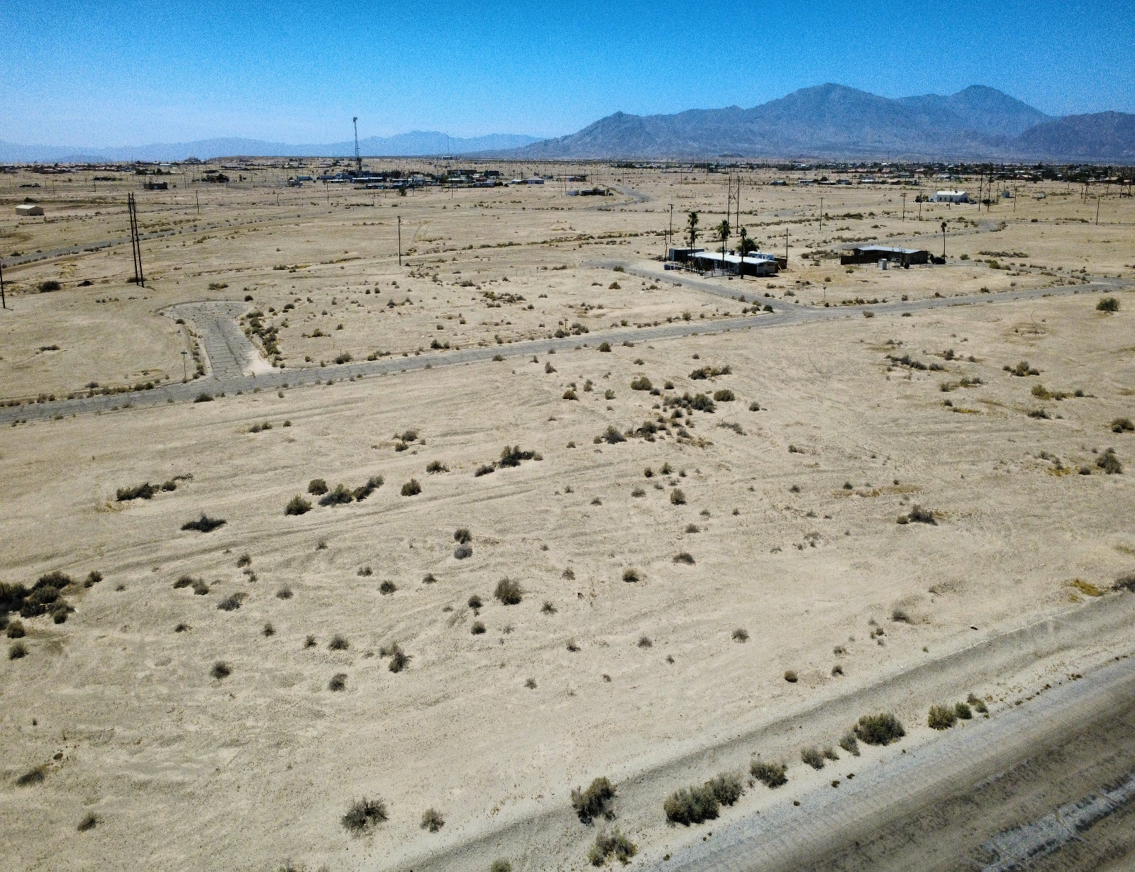 RESIDENTIAL LOT VERY CLOSE TO THE HIGHWAY!! LOW MONTHLY PAYMENTS OF $275.00  2105 Riviera Cir., Salton City, CA 92275  APN: 015-432-003-000 - Get Land Today