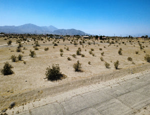 GREAT RESIDENTIAL LOT NEAR HIGH SCHOOL!! LOW MONTHLY PAYMENTS OF $215.00   2307 Shore Jewel Ave., Salton City, CA 92275 APN: 012-092-009-000