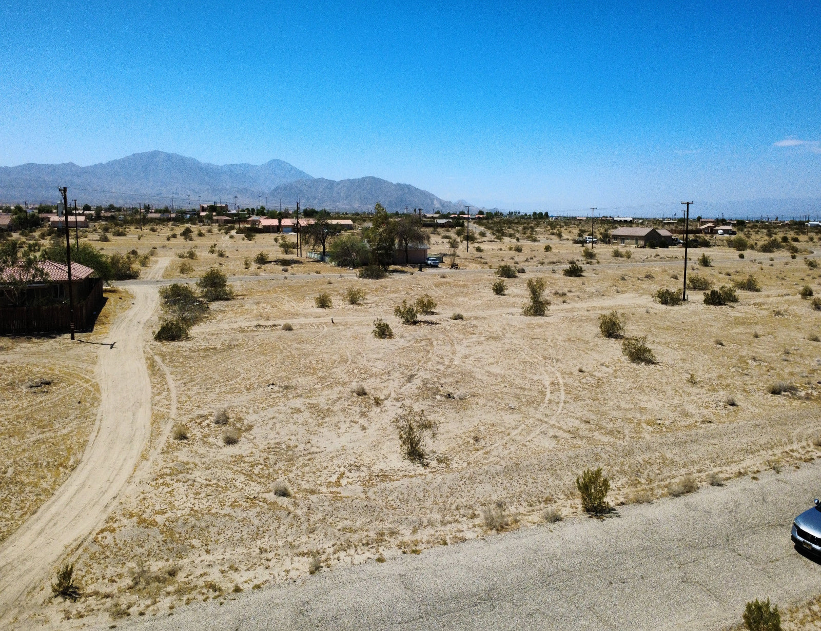BEAUTIFUL SCENERY RESIDENTIAL LOT LOCATED NEAR SCHOOLS!! LOW MONTHLY PAYMENTS OF $250.00  2439 Sand Ere Ave., Salton City, CA 92275  APN: 012-334-002-000 - Get Land Today