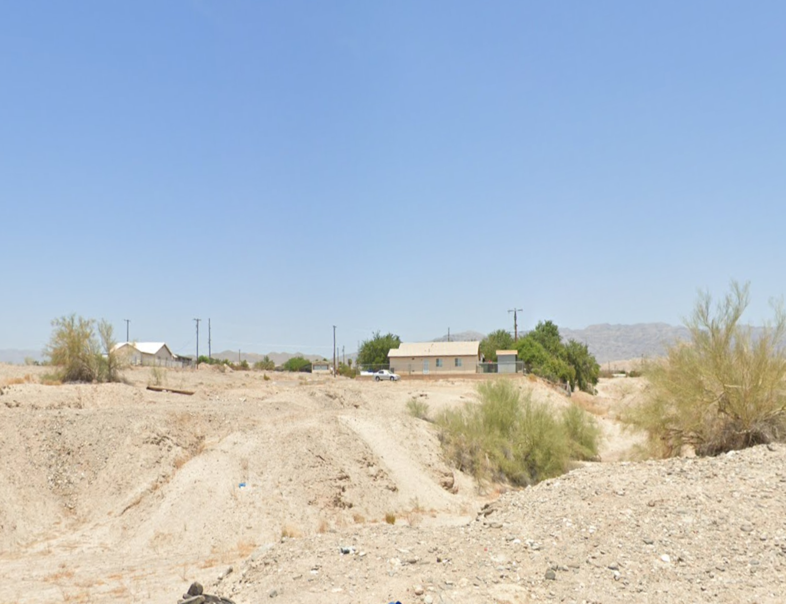 RIVERSIDE COUNTY!! RESIDENTIAL LOT WITH AMAZING SCENERY IN NORTHSHORE!!  LOW MONTHLY PAYMENTS OF $300.00  APN:  723-334-027