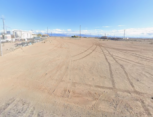 COMMERCIAL LOT NEAR HIGHWAY 86 RIGHT OFF OF MAIN STREET!! LOW MONTHLY PAYMENTS OF $450.00   2092 Center St., Salton City, CA 92275 APN:015-262-018-000
