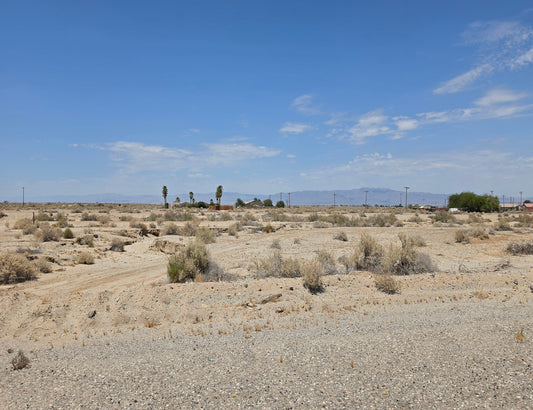 RESIDENTIAL LOT IN A QUIET AREA IN SALTON CITY!! LOW MONTHLY PAYMENTS OF $200.00  930 Fuente Ave., Salton City, CA 92274 APN: 016-021-007-000