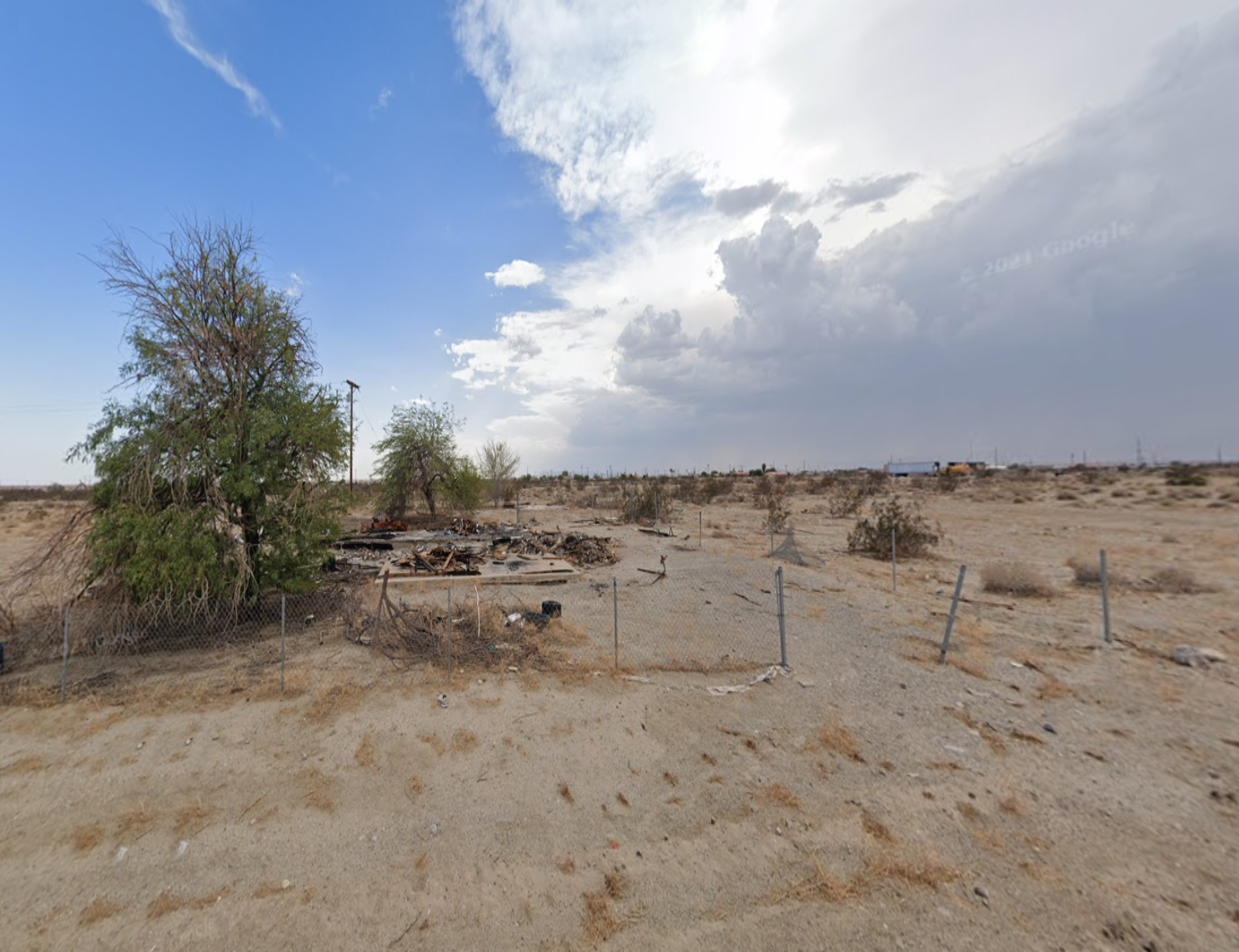 WATER METER ON LOT!! GREAT RESIDENTIAL LOT LOCATED NEAR STORES AND MAIN STREET!! LOW MONTHLY PAYMENTS OF $500.00  1259 Glendale Ave., Salton City, CA 92275 APN: 011-431-009-000