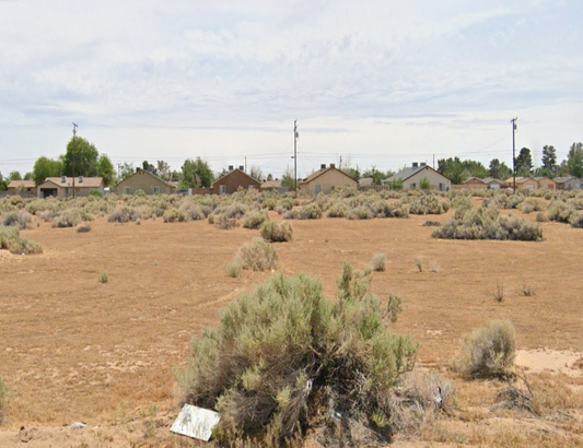 KERN COUNTY!! OVERSIZED RESIDENTIAL LOT NEAR NEWER MODEL HOMES!! LOW MONTHLY PAYMENTS OF $300.00   Heather Ave. & Kenniston Rd., California City, California APN: 299-062-04-00-2