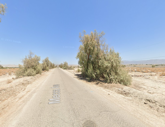 RIVERSIDE COUNTY!! AMAZING LOT IN A PRIVATE AREA IN NORTHSHORE!!  LOW MONTHLY PAYMENTS OF $300.00 Mecca Ave.  APN: 723-251-003
