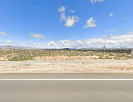 KERN COUNTY!! BEAUTIFUL RESIDENTIAL CORNER LOT ON MAIN STREET!! LOW MONTHLY PAYMENTS OF $250.00   Stonecrop St. and Poppy Blvd., California City, California APN: 213-453-18-00-7