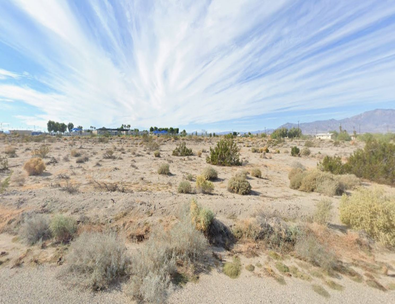 BEAUTIFUL LOCATION NEAR ELEMENTARY SCHOOL!! LOW MONTHLY PAYMENTS OF $215.00   2509 Sea Lite Ave., Salton City, CA 92275 APN: 010-211-015-000