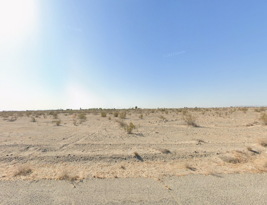 GREAT RESIDENTIAL LOT WITH A BEAUTIFUL VIEW OF THE LAKE AND THE MOUNTAINS!! LOW MONTHLY PAYMENTS OF $175.00  2538 Sea Wind Ave., Salton City, CA 92275 APN: 009-343-010-000