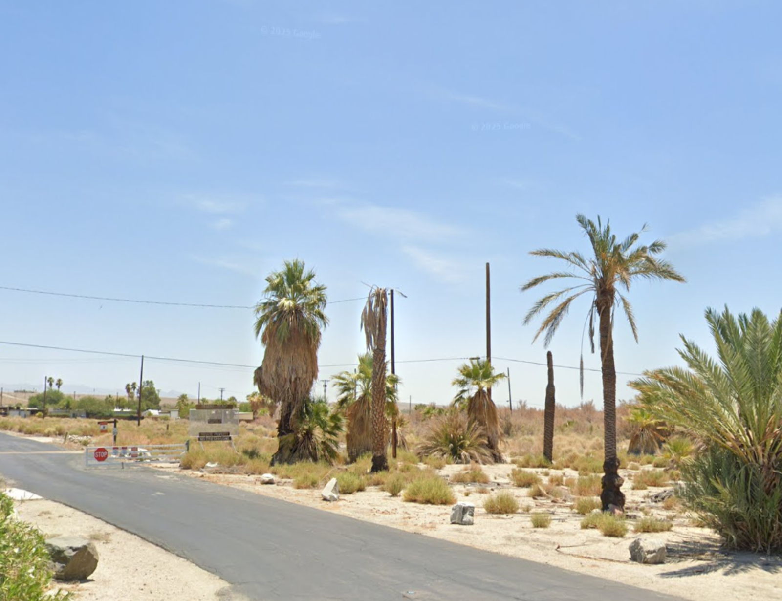 RIVERSIDE COUNTY!! LAKE FRONTAGE LOT IN A PRIVATE AREA IN NORTHSHORE!!  LOW MONTHLY PAYMENTS OF $300.00  APN: 723-261-036