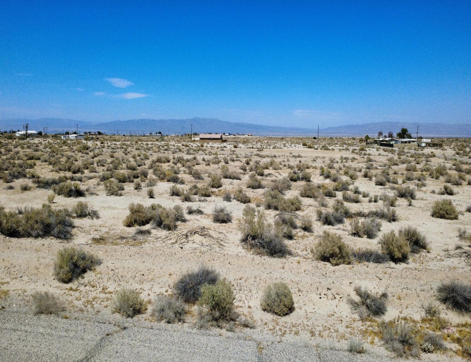 COMBO LOTS LOCATED IN A TRANQUIL AREA WITH AMAZING SCENERY!! LOW MONTHLY PAYMENTS OF $355.00  2214 & 2216 Salton Dr., Salton City, CA 92275 APN: 016-081-012-000 & 016-081-011-000 - Get Land Today