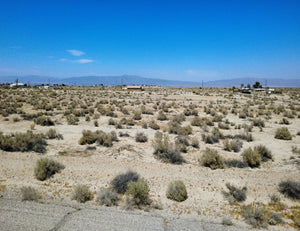 COMBO LOTS LOCATED IN A TRANQUIL AREA WITH AMAZING SCENERY!! LOW MONTHLY PAYMENTS OF $355.00  2214 & 2216 Salton Dr., Salton City, CA 92275 APN: 016-081-012-000 & 016-081-011-000 - Get Land Today