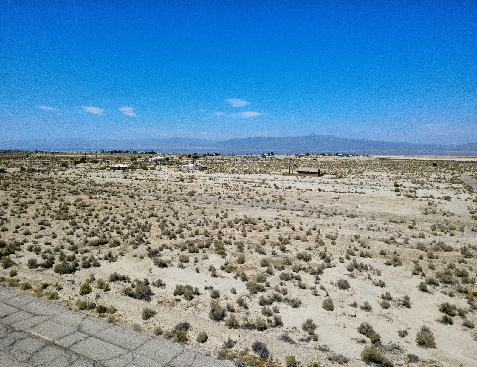 COMBO LOTS LOCATED IN A TRANQUIL AREA WITH AMAZING SCENERY!! LOW MONTHLY PAYMENTS OF $355.00  2214 & 2216 Salton Dr., Salton City, CA 92275 APN: 016-081-012-000 & 016-081-011-000 - Get Land Today