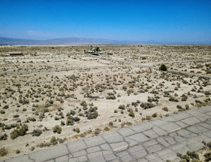 COMBO LOTS LOCATED IN A TRANQUIL AREA WITH AMAZING SCENERY!! LOW MONTHLY PAYMENTS OF $355.00  2214 & 2216 Salton Dr., Salton City, CA 92275 APN: 016-081-012-000 & 016-081-011-000 - Get Land Today