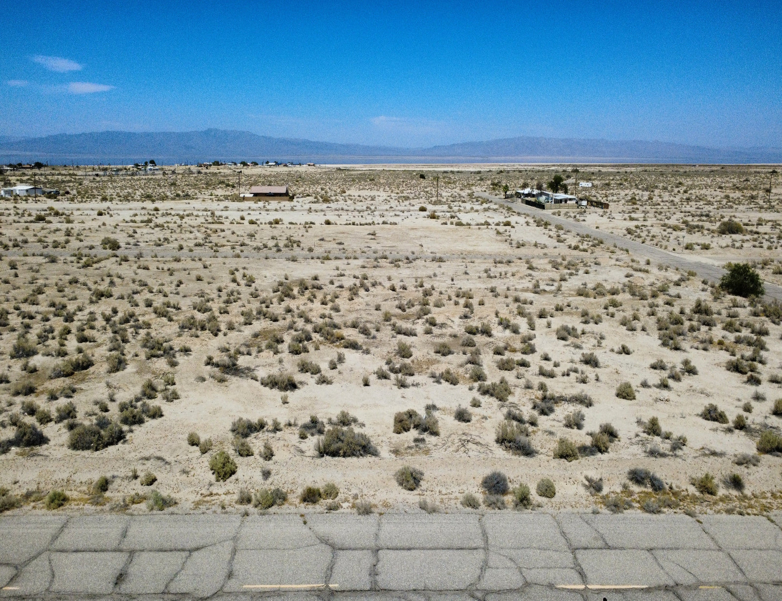 COMBO LOTS LOCATED IN A TRANQUIL AREA WITH AMAZING SCENERY!! LOW MONTHLY PAYMENTS OF $355.00  2214 & 2216 Salton Dr., Salton City, CA 92275 APN: 016-081-012-000 & 016-081-011-000 - Get Land Today