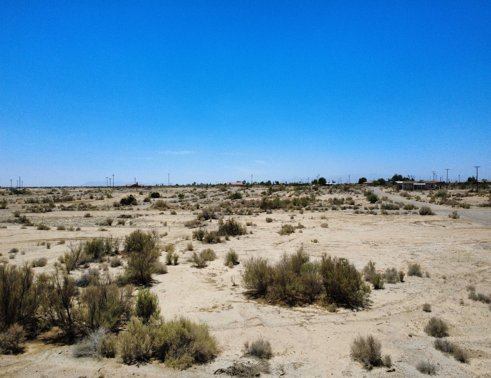 SIDE BY SIDE COMBO LOTS ON MAIN ROAD WITH BEAUTIFUL SCENERY!! LOW MONTHLY PAYMENTS OF $500.00  2547 Seaview Dr., Salton City, CA 92275 APN: 010-464-002-000 & 010-464-003-000