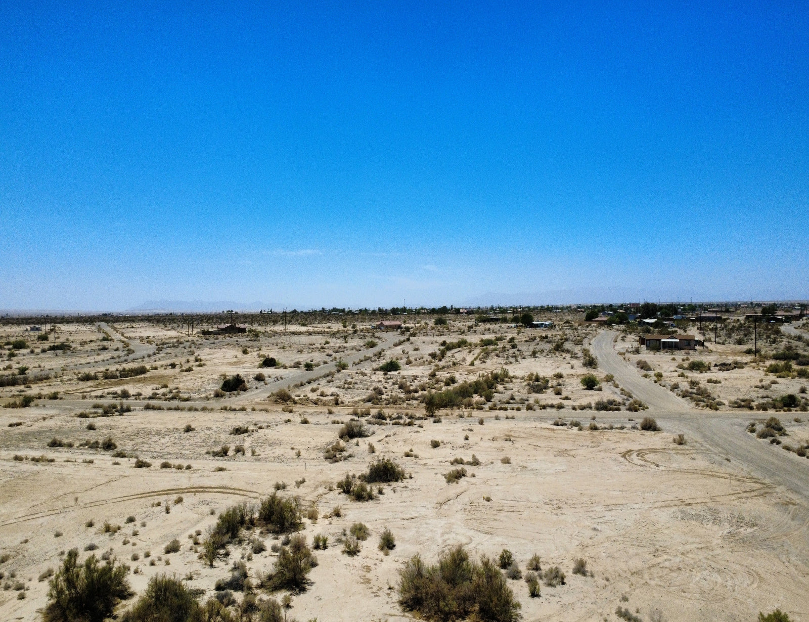 SIDE BY SIDE COMBO LOTS ON MAIN ROAD WITH BEAUTIFUL SCENERY!! LOW MONTHLY PAYMENTS OF $500.00  2547 Seaview Dr., Salton City, CA 92275 APN: 010-464-002-000 & 010-464-003-000