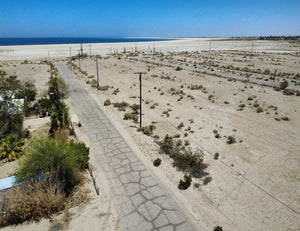 SIDE BY SIDE COMBO LOTS NEAR SALTON SEA LAKE!! LOW MONTHLY PAYMENTS OF $500.00  948 & 946 Flamingo Ave., Salton City, CA 92275 APN: 010-304-003-000 & 010-304-004-000